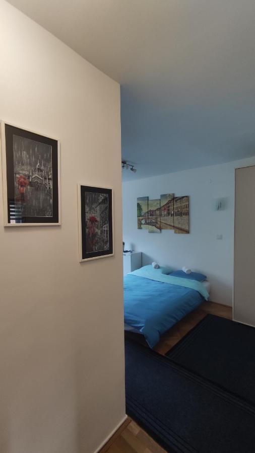 Mona Blue Apartment Сараево Екстериор снимка