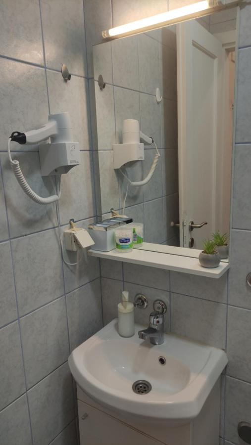 Mona Blue Apartment Сараево Екстериор снимка