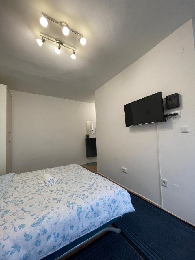 Mona Blue Apartment Сараево Екстериор снимка